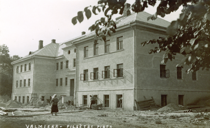 Rit celtniecības darbi, 1927. gada vasara.